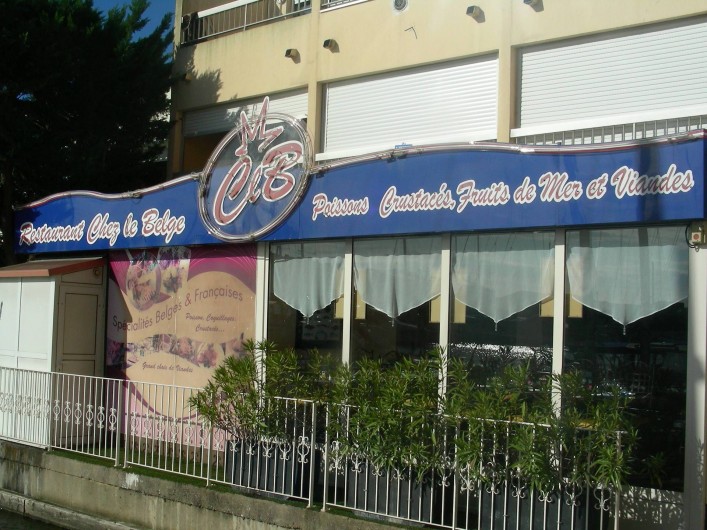 Location de vacances - Appartement à Agde - Restaurant à proximité 30m