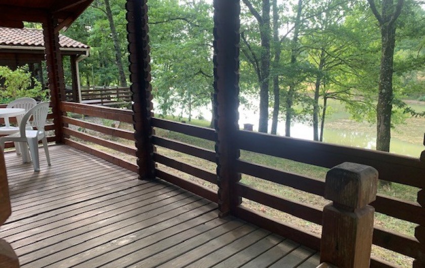 Location de vacances - Chalet à Bretagne-d'Armagnac - CHALET GUZET Terrasse