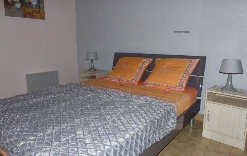 Location de vacances - Villa à Uzès - la chambre rose avec très bonne literie