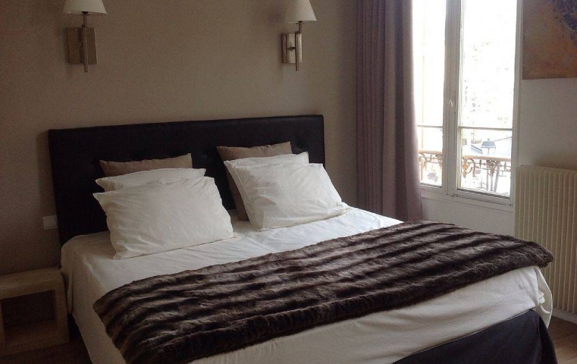 Location de vacances - Appartement à Cannes - la grande chambre (I grand lit ou 2 lits jumeaux)