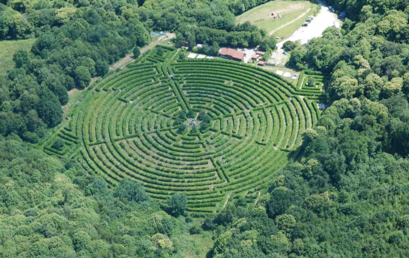 Labyrinthe végétal géant à Guéret