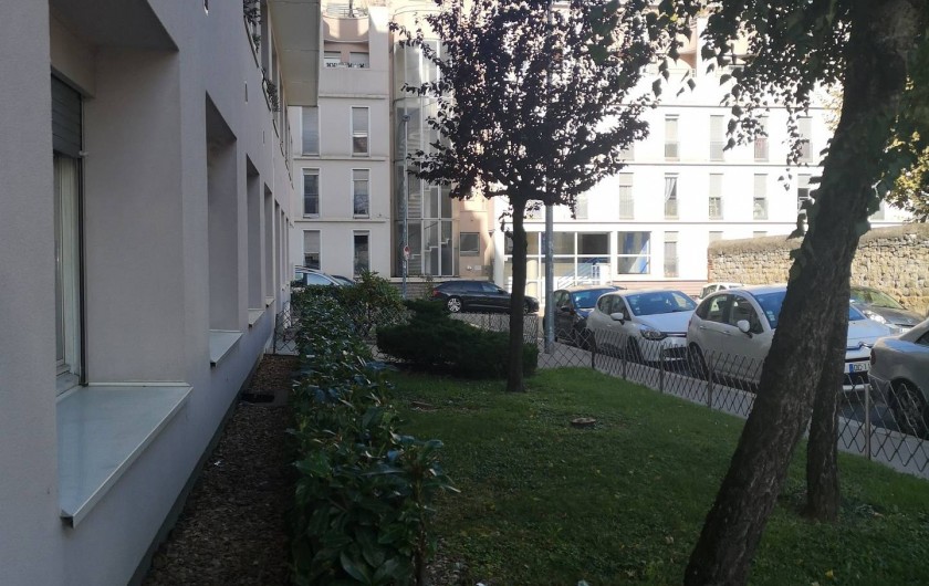 Location de vacances - Appartement à Saint-Étienne - La vu de dehors