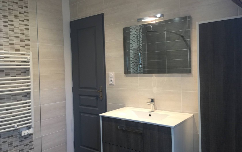 Location de vacances - Gîte à Meursault - Salle de bain .