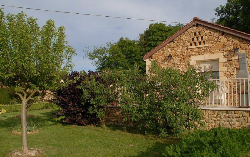 Location de vacances - Gîte à Prats-de-Carlux - Jardin coté terrasse