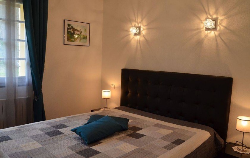 Location de vacances - Gîte à Prats-de-Carlux - Chambre avec lit de 160 (literie en excellent état)