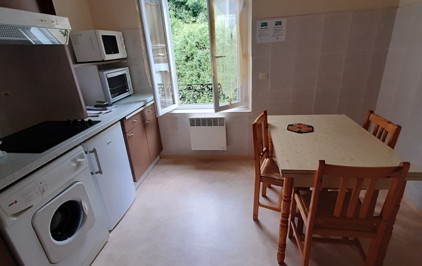 Location de vacances - Appartement à La Bourboule - cuisine
