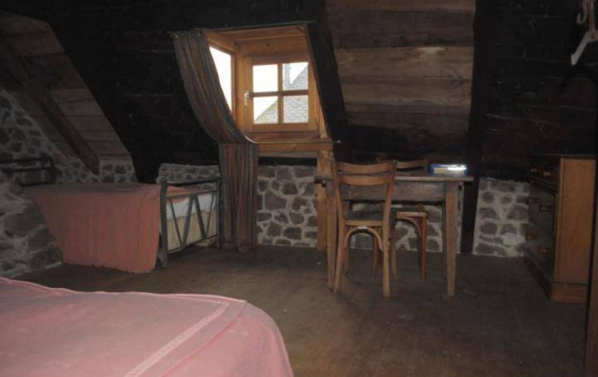 Location de vacances - Gîte à Florentin-la-Capelle - Chambre 2 (à l'étage)