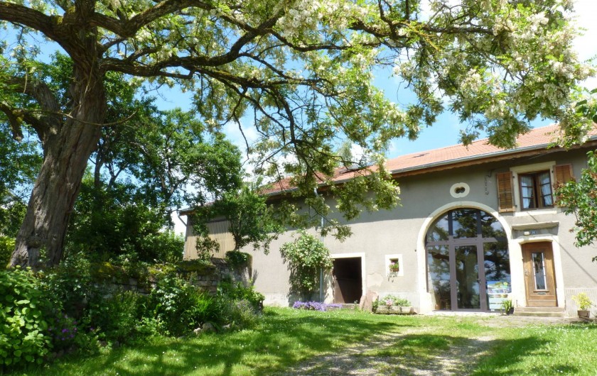 Location de vacances - Chambre d'hôtes à Bertrambois - Façade avant Ferme de la P'tite Gosse.