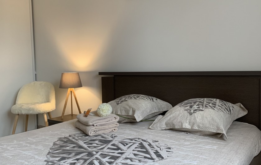 Location de vacances - Appartement à Porto-Vecchio - Cala Ross' Appart - Chambre climatisée , lit en 160cm