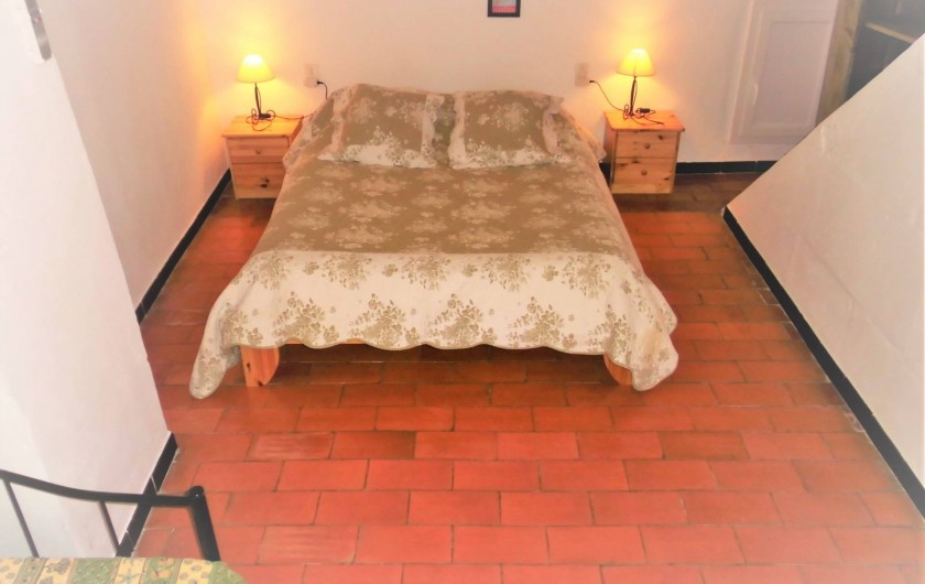 Location de vacances - Maison - Villa à Saint-Rémy-de-Provence - Le grand lit de la chambre principale