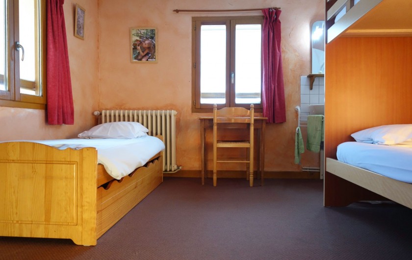 Location de vacances - Chalet à Valmeinier - Chambres de 2 à 5 lits