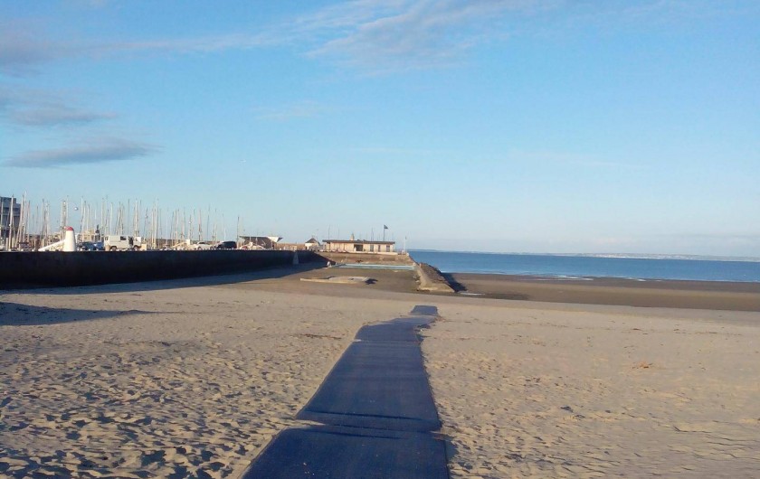 Location de vacances - Maison - Villa à Jeanménil - Plage de la banche (100 m de la location) avec tapis pour l'handicap