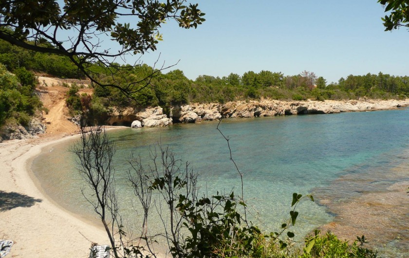 Location de vacances - Villa à Favone - Plage de sable à 5 mn à pieds de la villa