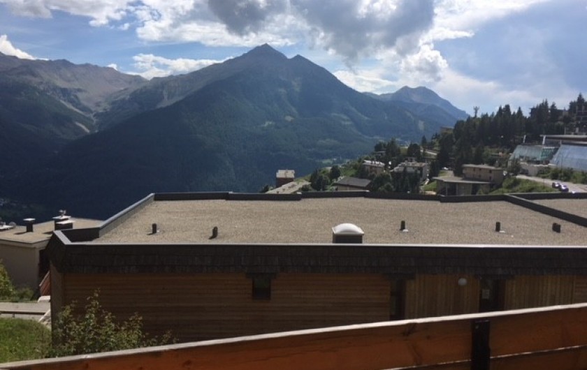Location de vacances - Appartement à Orcières Merlette - Vue du balcon été
