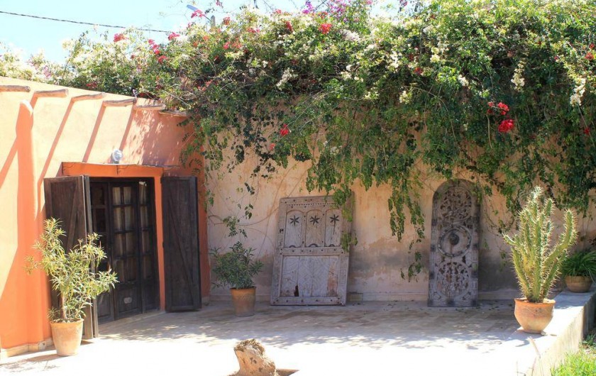 Location de vacances - Chambre d'hôtes à Agadir - vue d une des chambres a partir de la terrasse