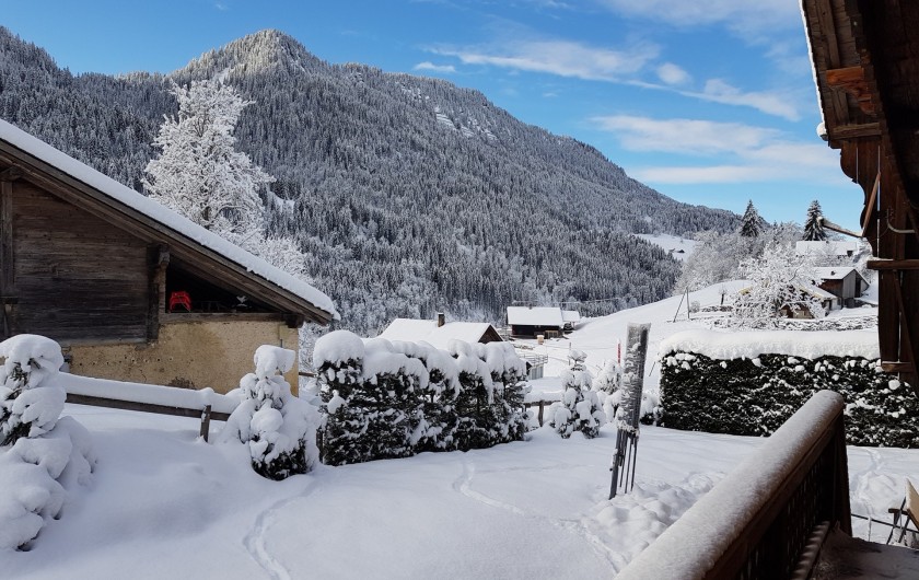 Location de vacances - Chalet à Les Diablerets - Vue sur la Vallée enneigée des Ormonts