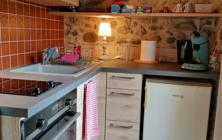 Location de vacances - Gîte à Eus - Cuisine gîte Rose