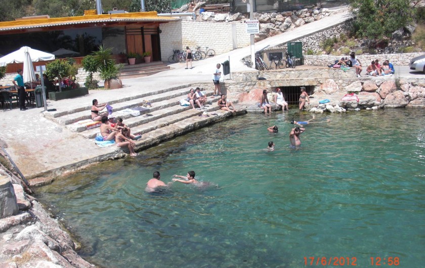 Location de vacances - Appartement à Valence - Font sala, eau thermale a environs 2 klm, ou ont peu ce baigner toute L' année.