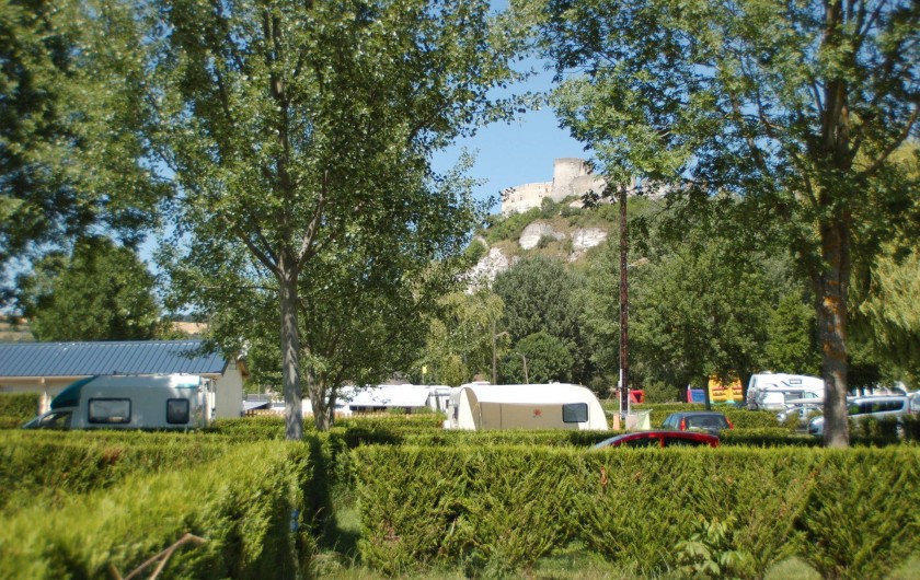 Location de vacances - Bungalow - Mobilhome à Les Andelys - Château Gaillard vu depuis le Camping