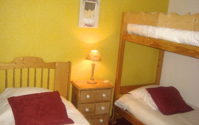 Location de vacances - Appartement à Valmorel - Chambre enfants lit simple + lits superposés