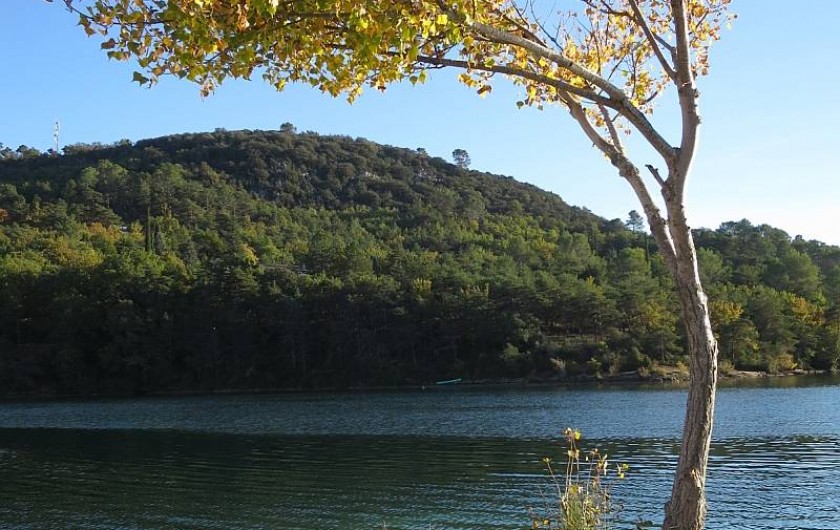 Location de vacances - Mas à Esparron-de-Verdon - Le lac en toute tranquilité