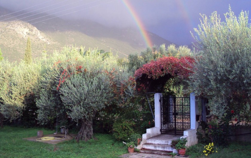 Location de vacances - Villa à Agios Polikarpos - L entree de la propriete