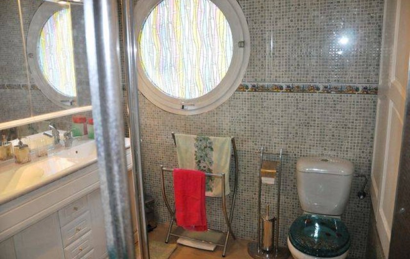 Location de vacances - Maison - Villa à Llançà - salle de bain étage