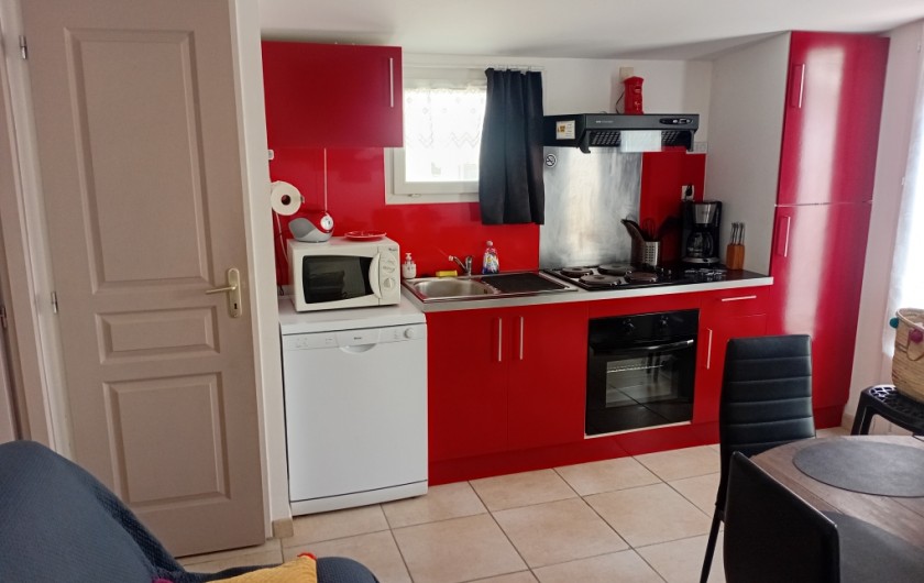 Location de vacances - Gîte à L'Isle-sur-la-Sorgue - Cuisine équipée