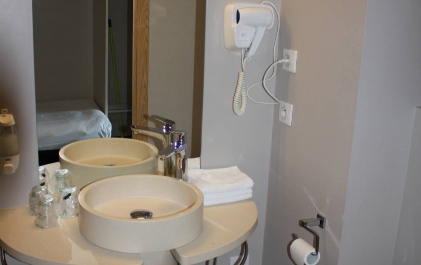 Location de vacances - Studio à Picherande - Salle de bain T1 ou T1+