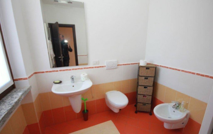 Location de vacances - Maison - Villa à Lenno - Salle de bain avec douche spacieuse