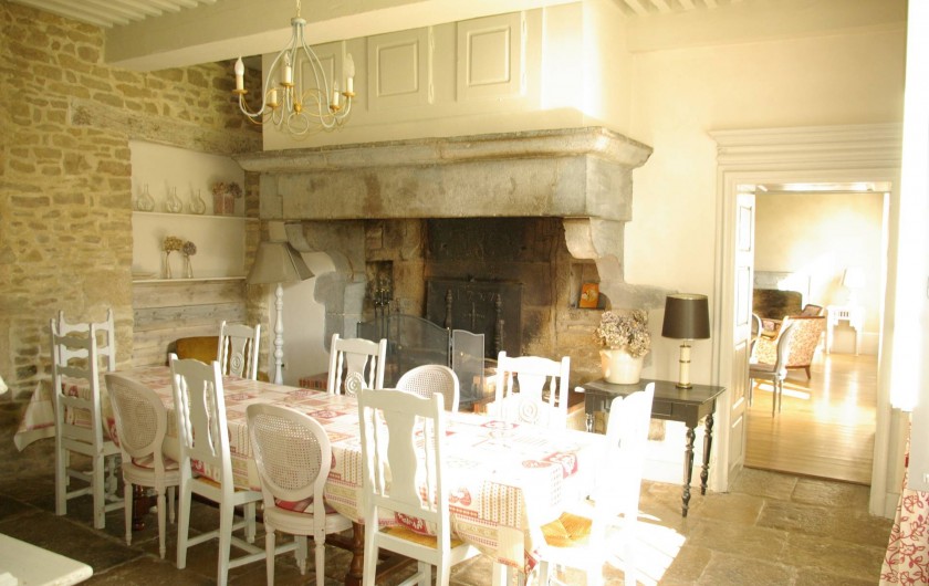 Location de vacances - Chalet à Scey-Maisières - cheminee  decorative de la salle a manger
