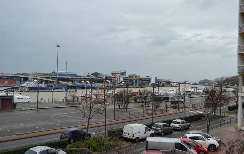 vue du port avec parking gratuit à proximité
