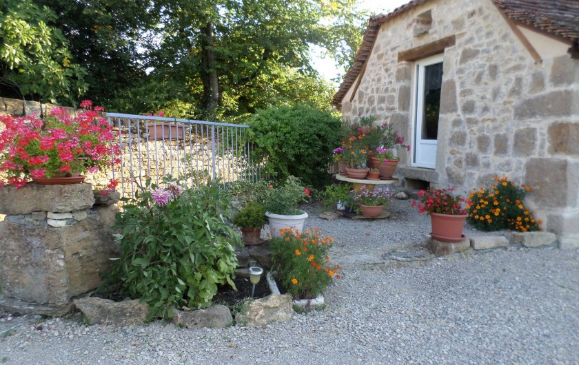 Location de vacances - Maison - Villa à Causse-et-Diège - entrée de cour