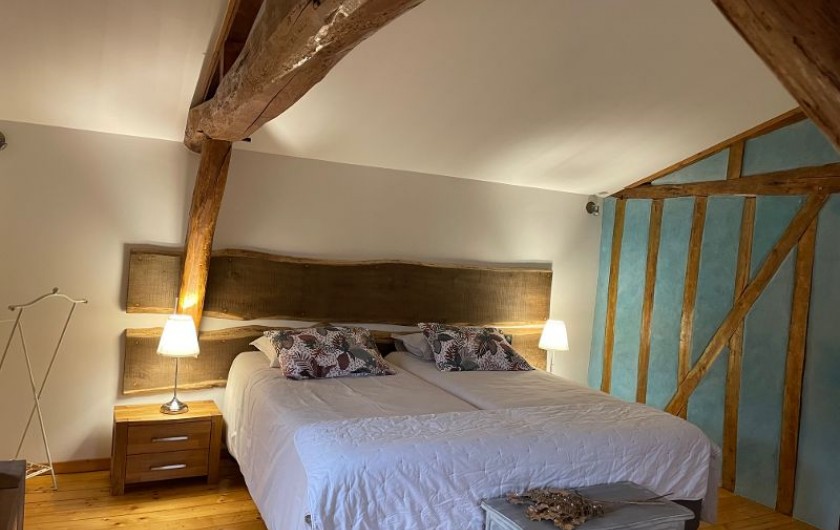 Location de vacances - Villa à Écollemont - Second salon, avec cheminée en pierre, bois à disposition sans supplément