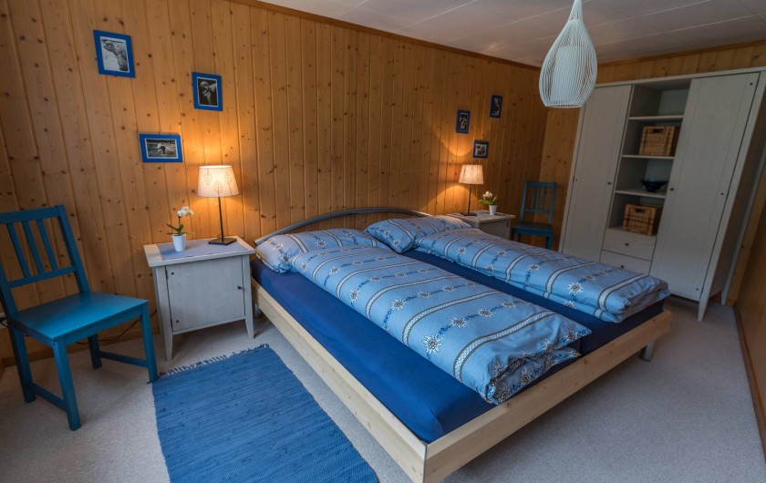 chambre à coucher bleu