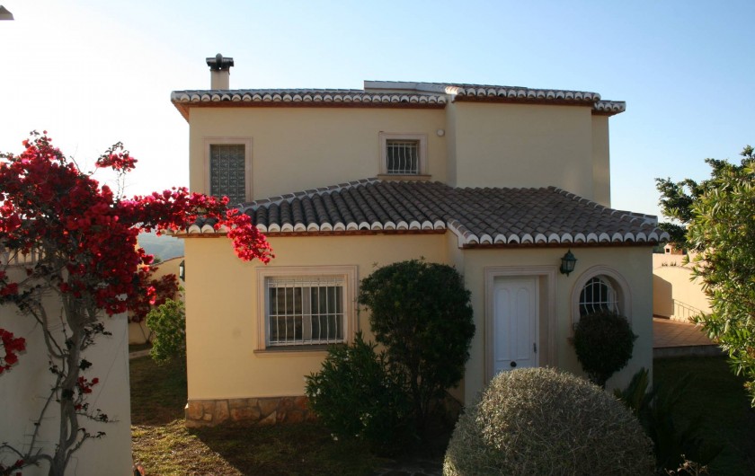 Location de vacances - Villa à Xàbia - façade de la Villa