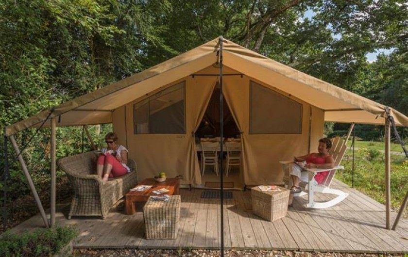 Location de vacances - Camping à Rochefort-en-Terre - Tente Cotton Lodge - 2 chambres