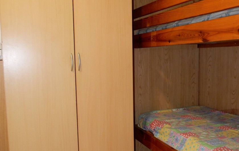 Location de vacances - Bungalow - Mobilhome à Le Carbet - Lits superposés chambre2