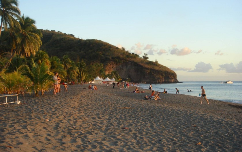 Location de vacances - Bungalow - Mobilhome à Le Carbet - Plage face aux bungalows