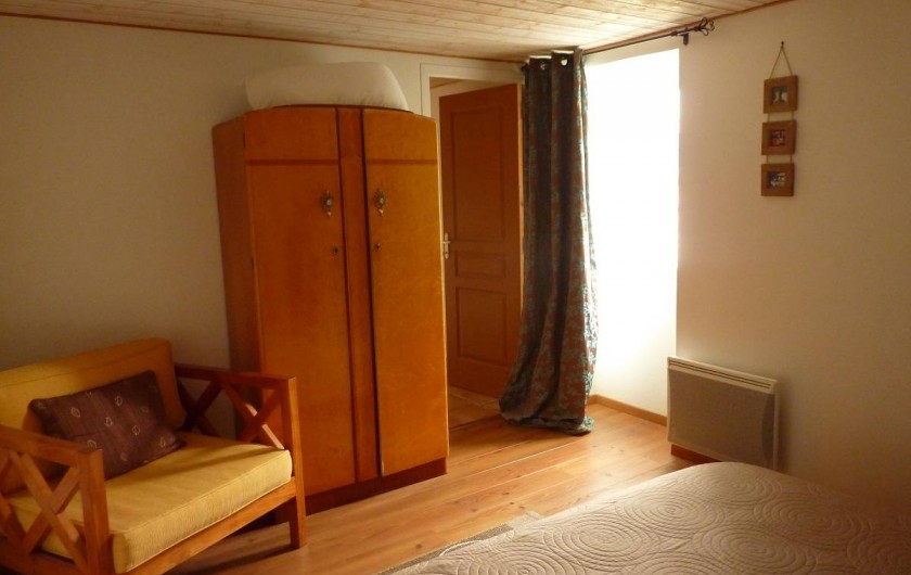 Location de vacances - Gîte à Cancale - Chambre n° 1 côté fenêtre