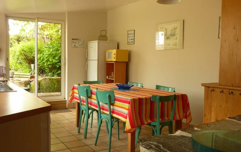 Location de vacances - Gîte à Cancale - Cuisine / salle à manger spacieuse et lumineuse
