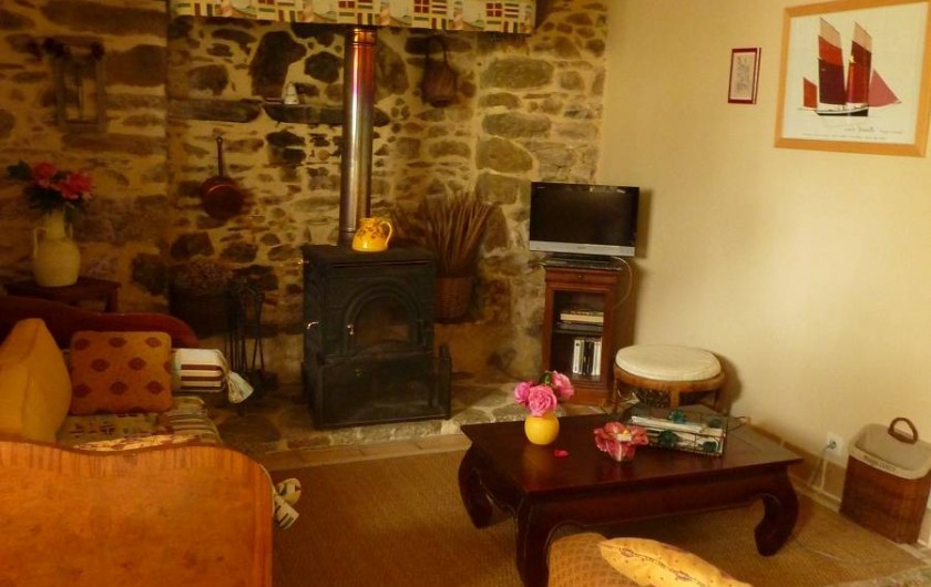 Location de vacances - Gîte à Cancale - Un poêle à bois pour les soirées cocooning en hiver