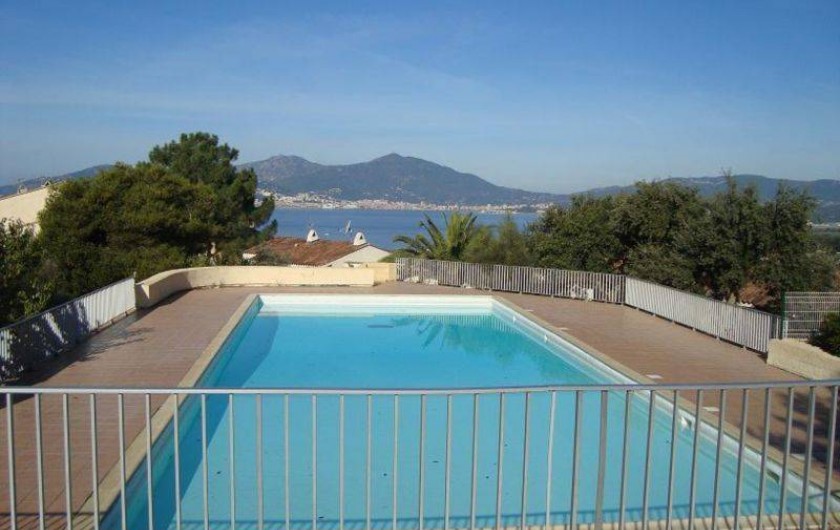 Location de vacances - Maison - Villa à Ajaccio - Piscine réservé au résidents