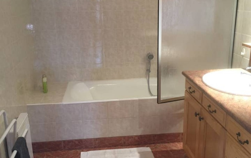 Location de vacances - Chalet à Arêches - Salle de bains