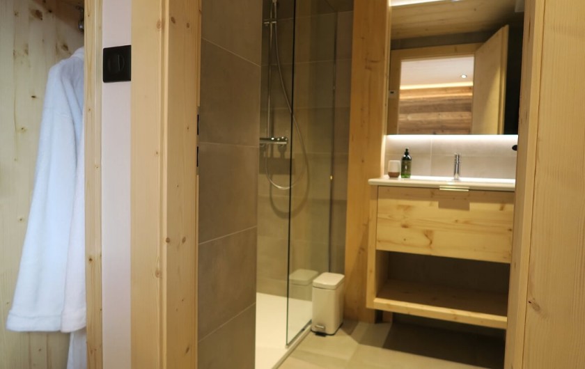 Location de vacances - Appartement à Les Gets - Salle de douche - Chambre 4