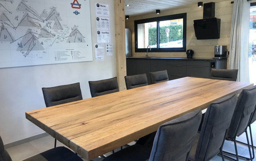 Location de vacances - Appartement à Les Gets - Grande table pour 10 personnes