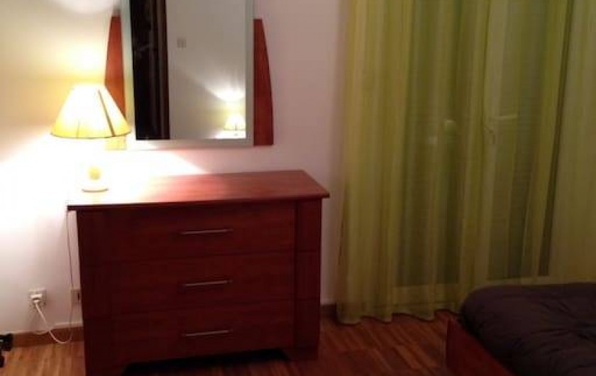 Location de vacances - Villa à Le Revest-les-Eaux - Chambre "verte"  avec terrasse