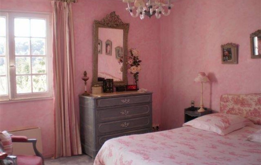 Location de vacances - Villa à Les Figons - la chambre rose : lit double 160cm