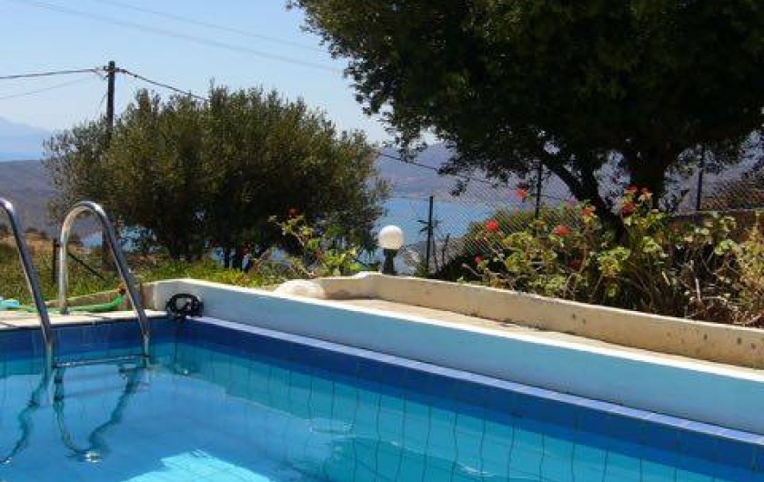 Location de vacances - Villa à Elounda - Pool and view