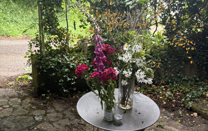 Location de vacances - Mas à Frayssinhes - petite Terasse devant cuisine